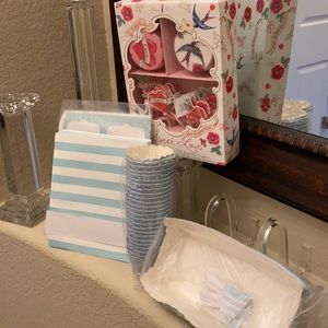 MeriMeri blue,white, cupcakes/loaf cakes Birthday/Valentines-party bundle